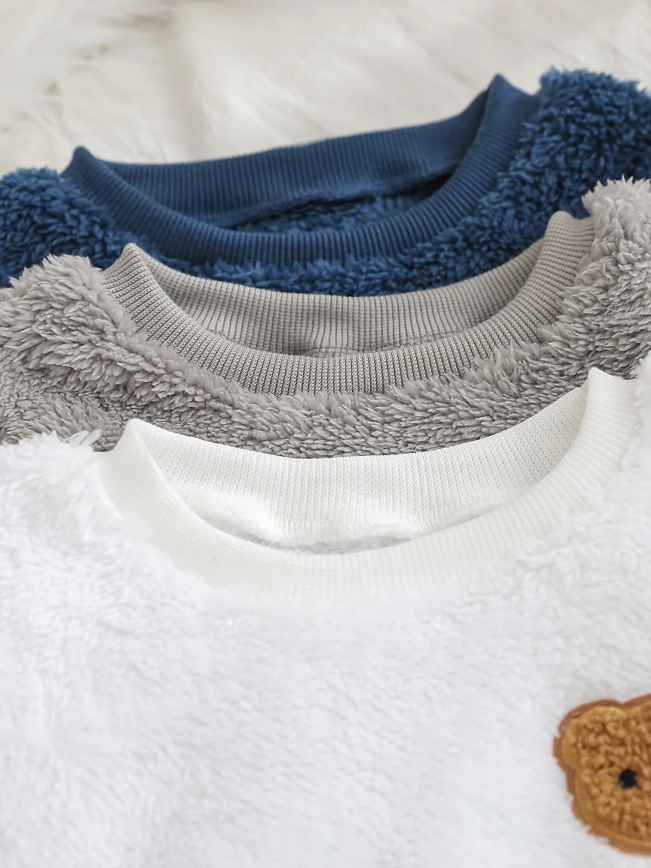 A 3-Piece Plush Hoodie For A Baby Boy In Autumn And Winter, An Outdoor Warm And Cute Little Bear Round-Neck Base Layer