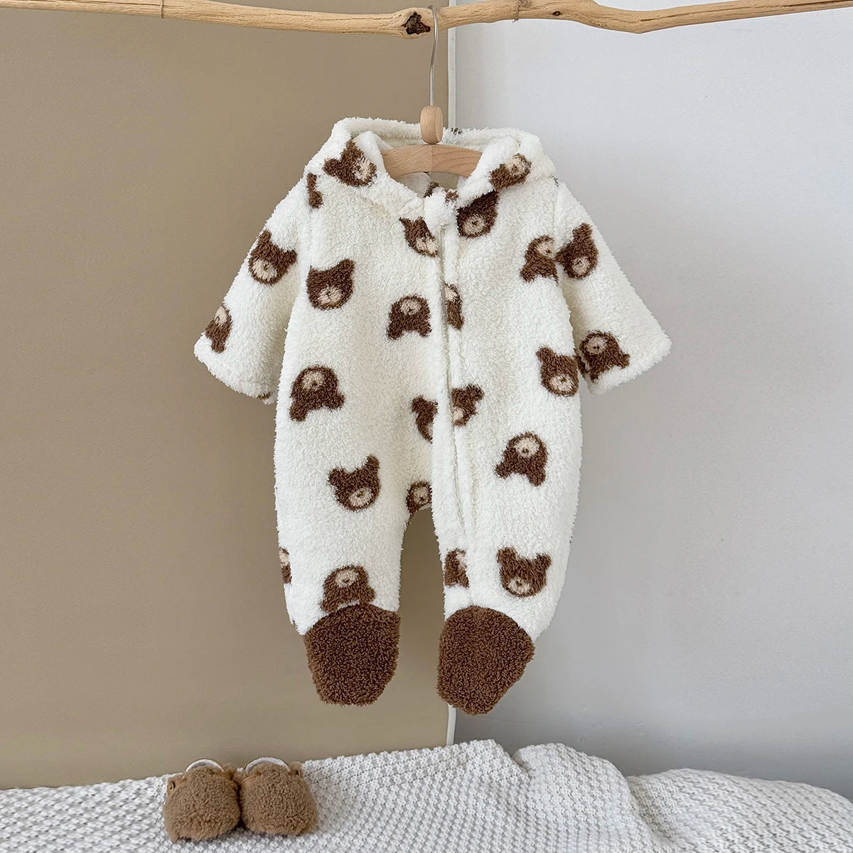 Baby Boy/Girl Wrap Foot Romper Hooded Bear Head Printed Plush Jumpsuit Winter Warm Bodysuit Clothes for 1-18 Months Toddler Boy