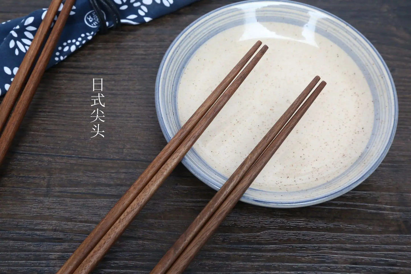1 pair Japanese Walnut Chopsticks Solid Wood Pointed Round Chopsticks Wooden Tableware Eco-friendly Home Kitchen Supplies