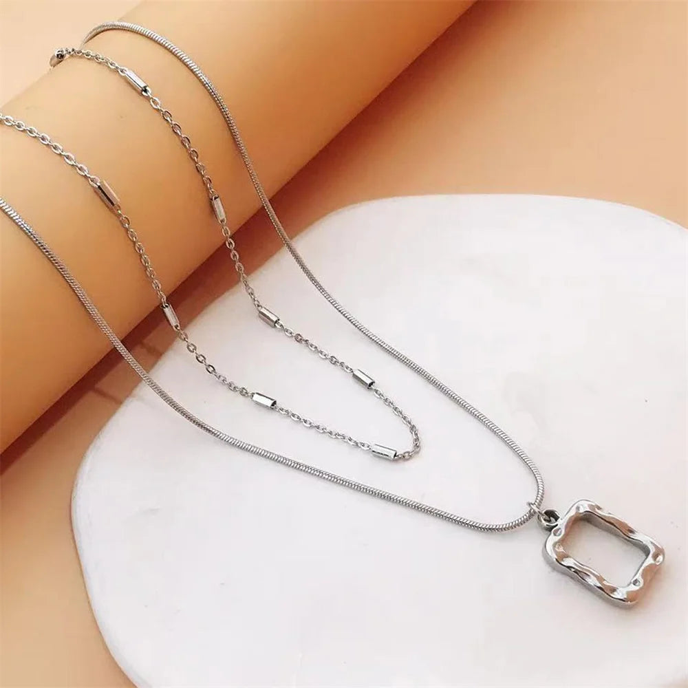 Small Niche Design Hollowed Out Rectangular Oval Metal Fashion High-End Clavicle Chain Necklace Accessories For Women