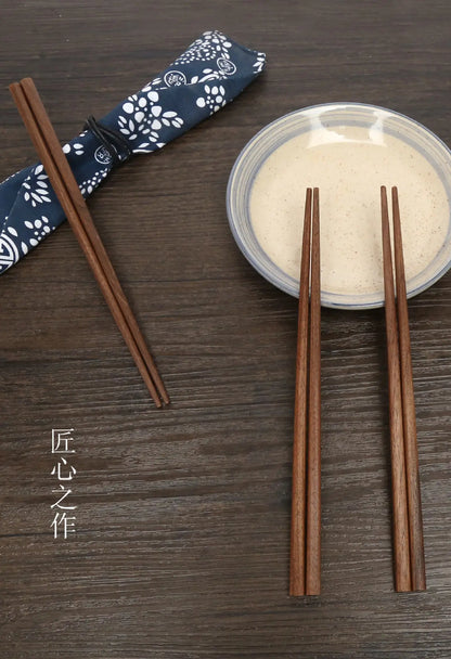 1 pair Japanese Walnut Chopsticks Solid Wood Pointed Round Chopsticks Wooden Tableware Eco-friendly Home Kitchen Supplies