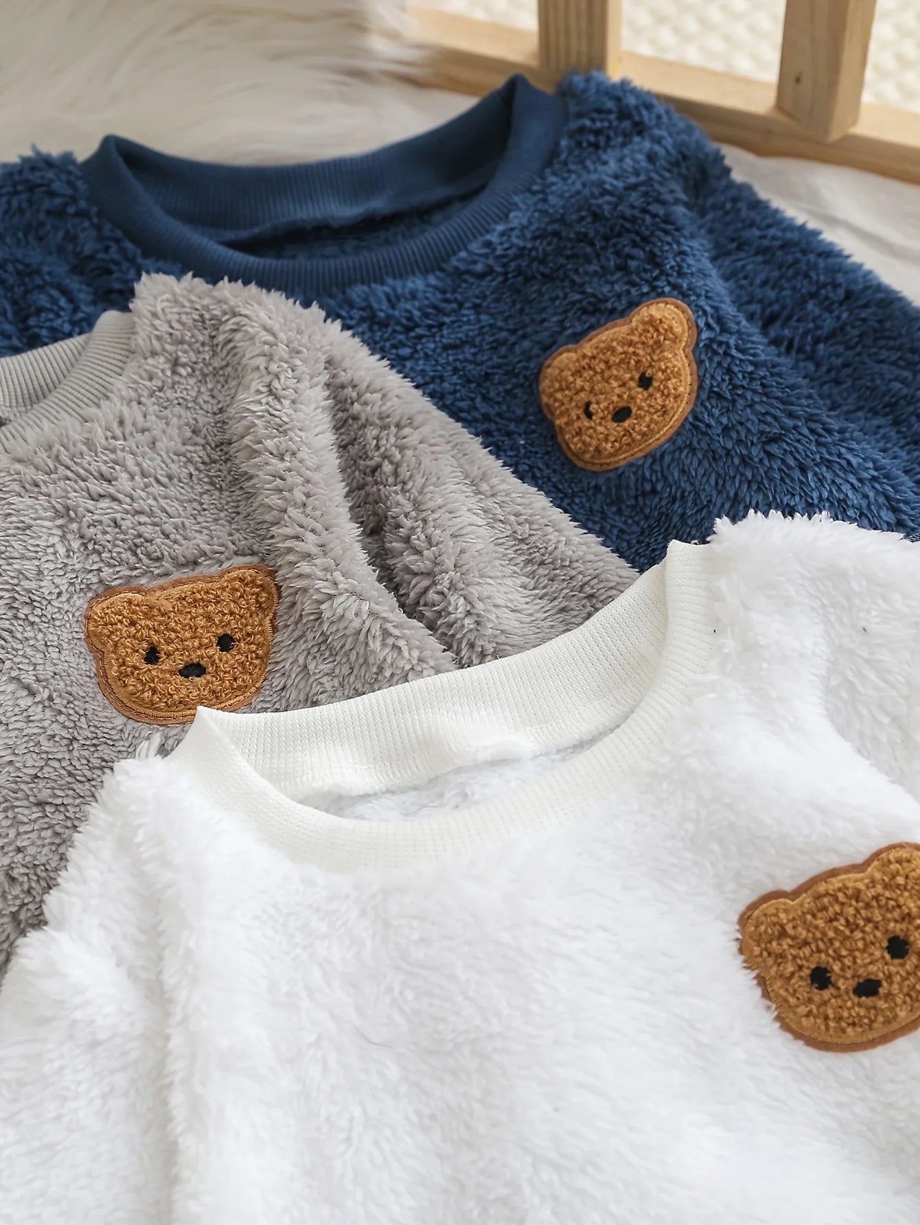A 3-Piece Plush Hoodie For A Baby Boy In Autumn And Winter, An Outdoor Warm And Cute Little Bear Round-Neck Base Layer