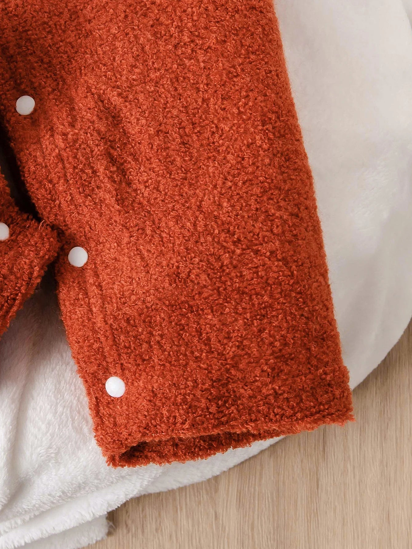 Baby jumpsuit with three-dimensional bear ear hooded design, long sleeved jumpsuit suitable for babies aged 0-12 months