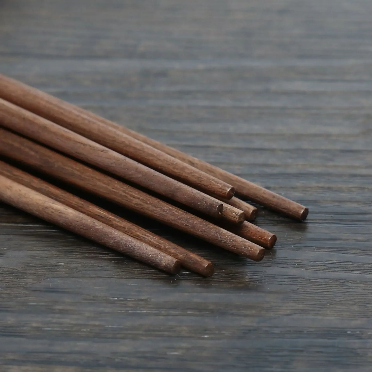 1 pair Japanese Walnut Chopsticks Solid Wood Pointed Round Chopsticks Wooden Tableware Eco-friendly Home Kitchen Supplies