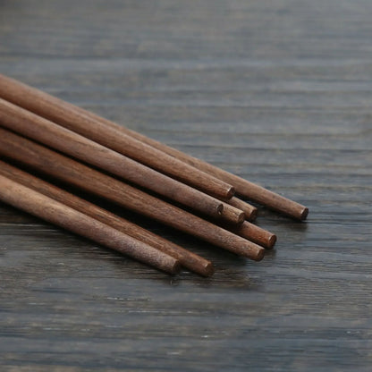 1 pair Japanese Walnut Chopsticks Solid Wood Pointed Round Chopsticks Wooden Tableware Eco-friendly Home Kitchen Supplies