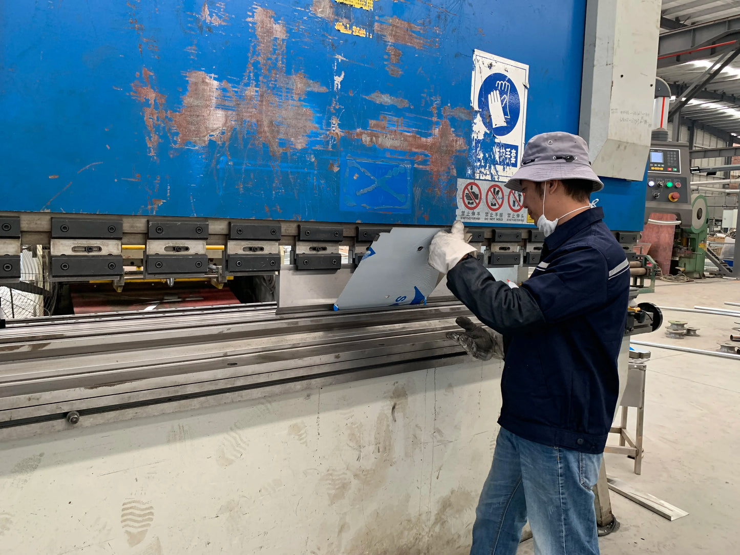 Eco-Friendly Clothing Bin Sustainable Textile Bin Clothing Reuse Container Charity Clothing Bin