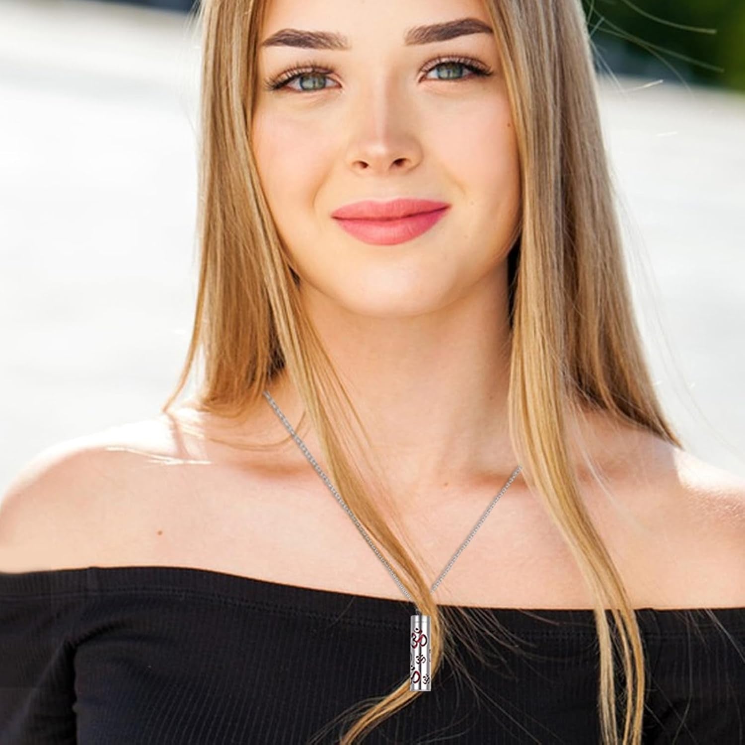 Diffuser Necklace - Locket Pendant Stainless Steel | Calming Aromatherapy Pendant Necklace with Diffuser Pads, Oil Jewelry for Valentine'S Day